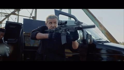 Криминальный триллер «Непробиваемые»
